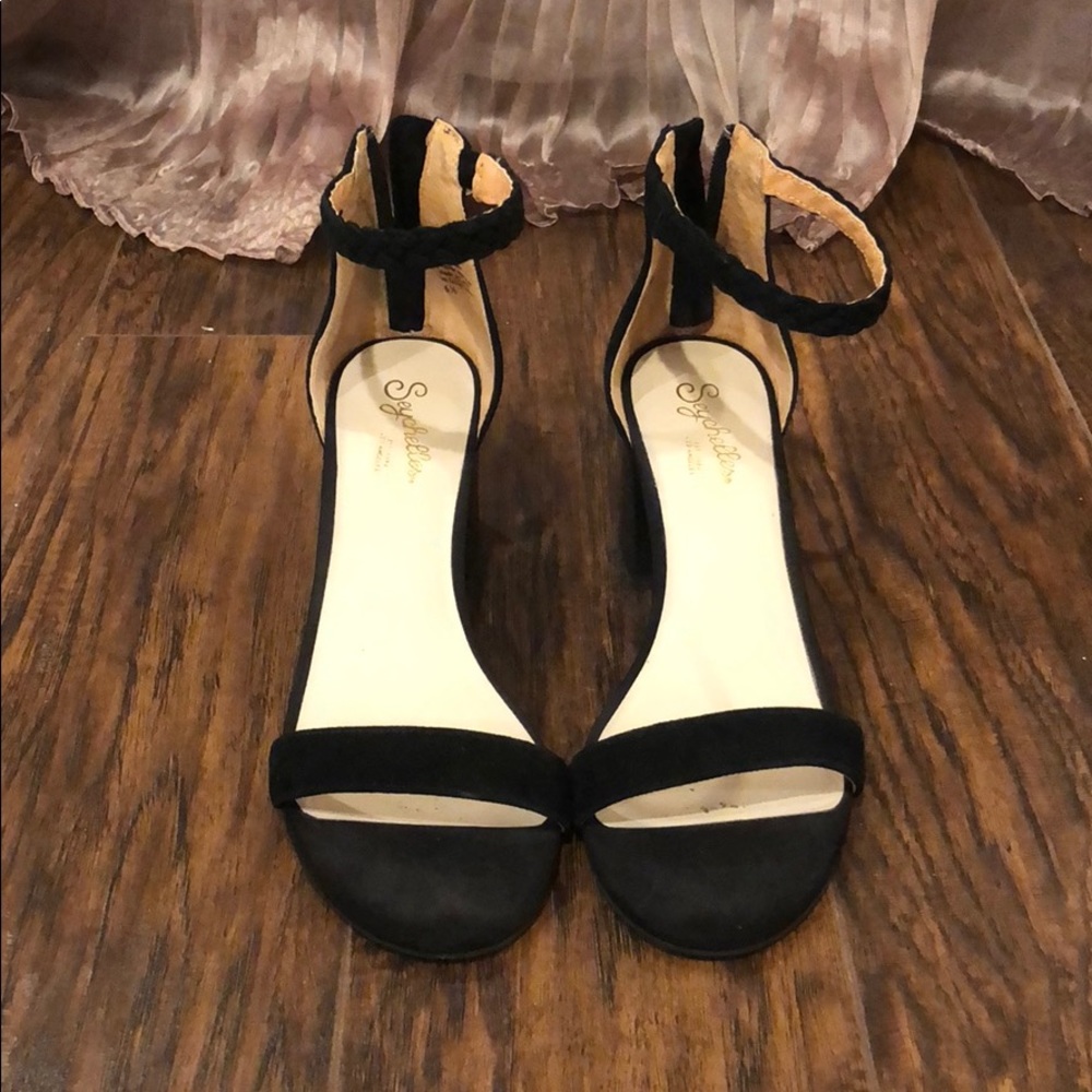 Like New Seychelles Black Sandals